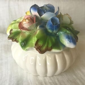 Small Flower Bouquet Lidded Storage Jar